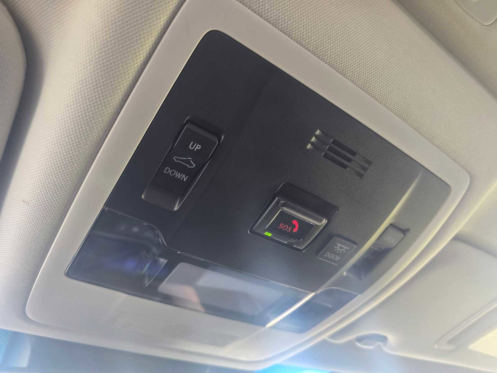 Used 2025 Lexus ES 300h w/ Premium Package image 34