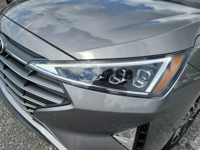 Used 2020 Hyundai Elantra Limited w/ Ultimate Package 03 FWD image 16