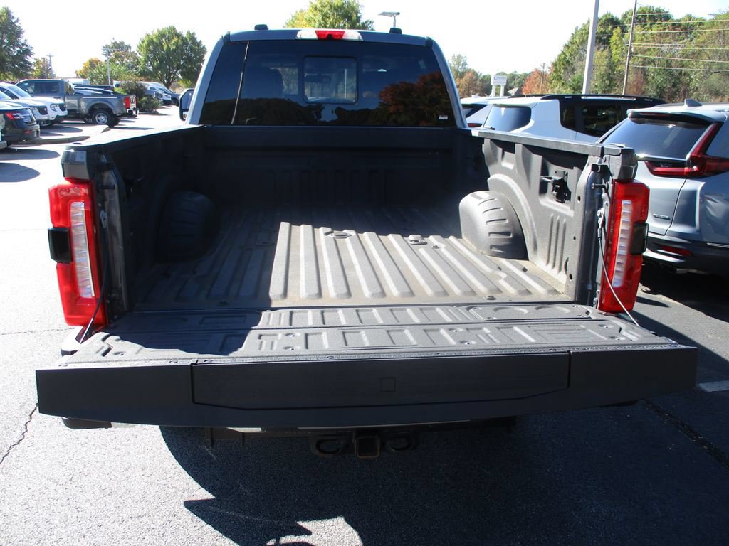Used 2023 Ford F350 Lariat w/ Lariat Ultimate Package AWD/4WD image 4