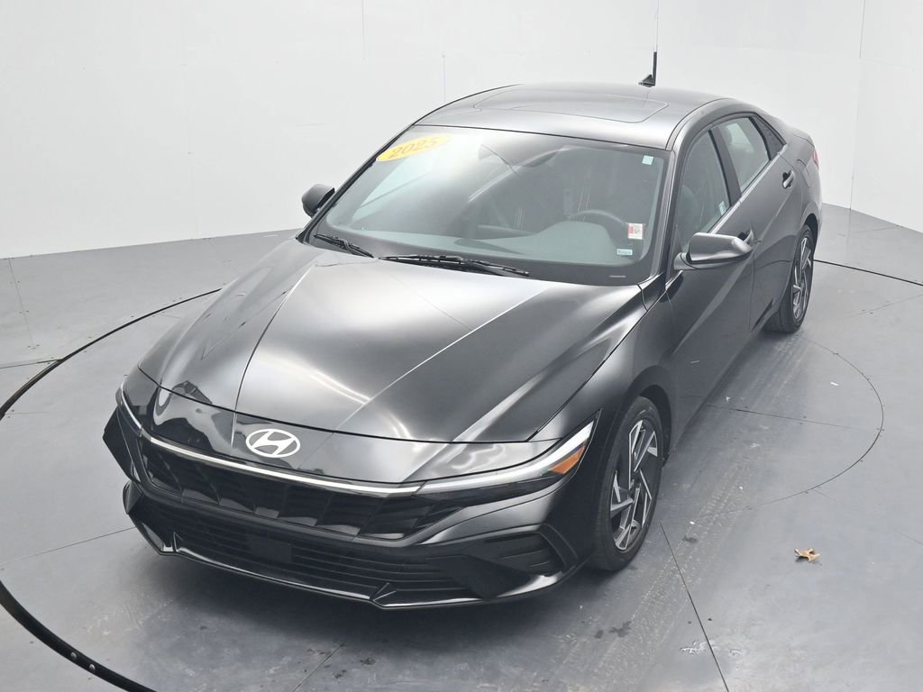 Used 2025 Hyundai Elantra SEL image 42