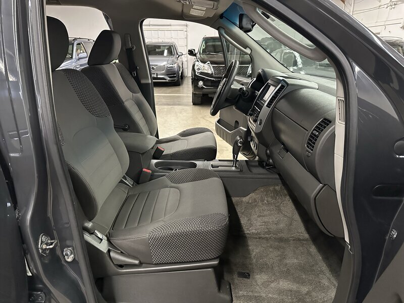 Used 2012 Nissan Xterra PRO-4X AWD/4WD image 17