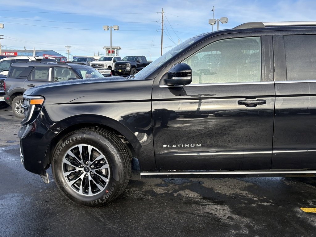Certified 2025 Ford Expedition Max Platinum image 12