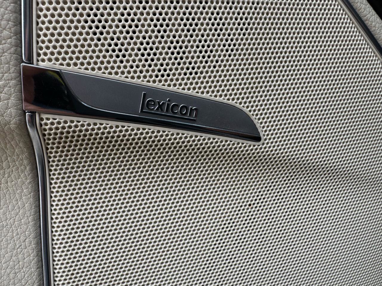 Used 2016 Hyundai Equus Signature image 17