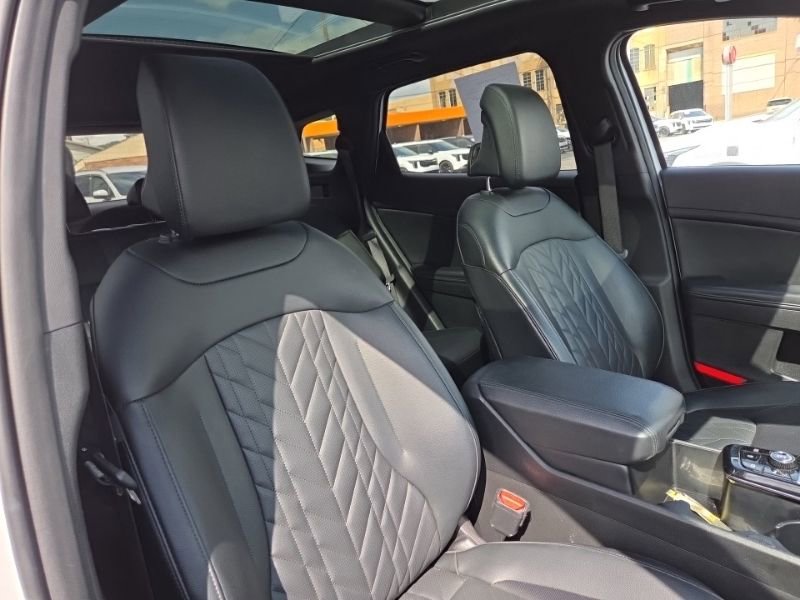 Used 2023 Kia Sportage X-Line w/ X-Line Premium Package AWD/4WD image 16