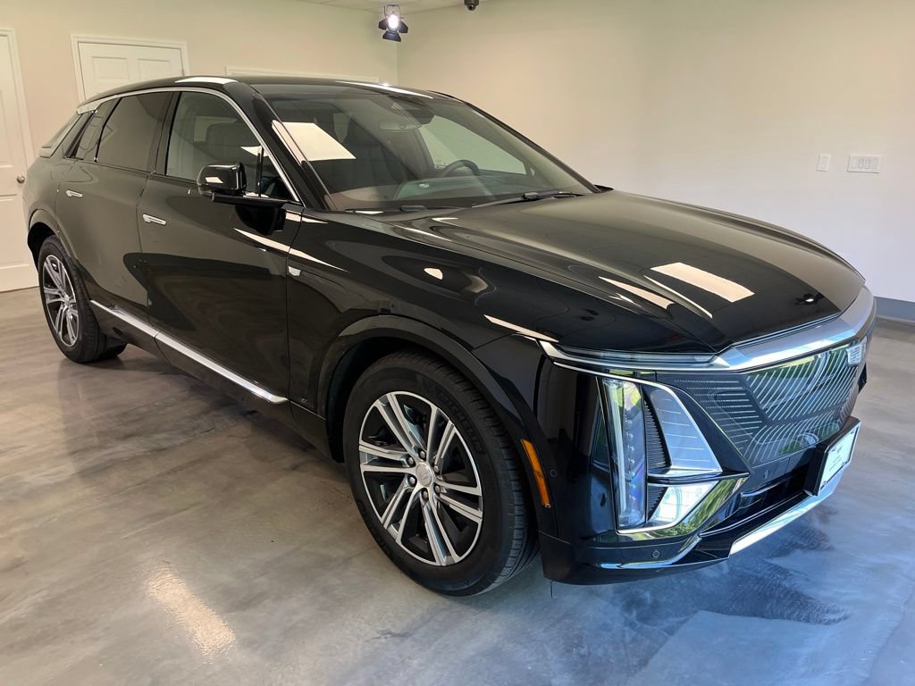 Used 2024 Cadillac Lyriq Luxury w/ LPO, Floor Liner Package