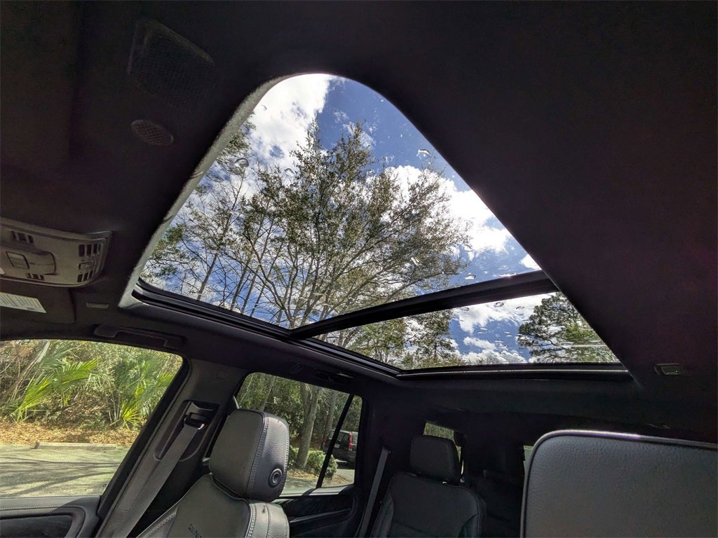 Used 2021 GMC Yukon Denali w/ Denali Premium Package image 21