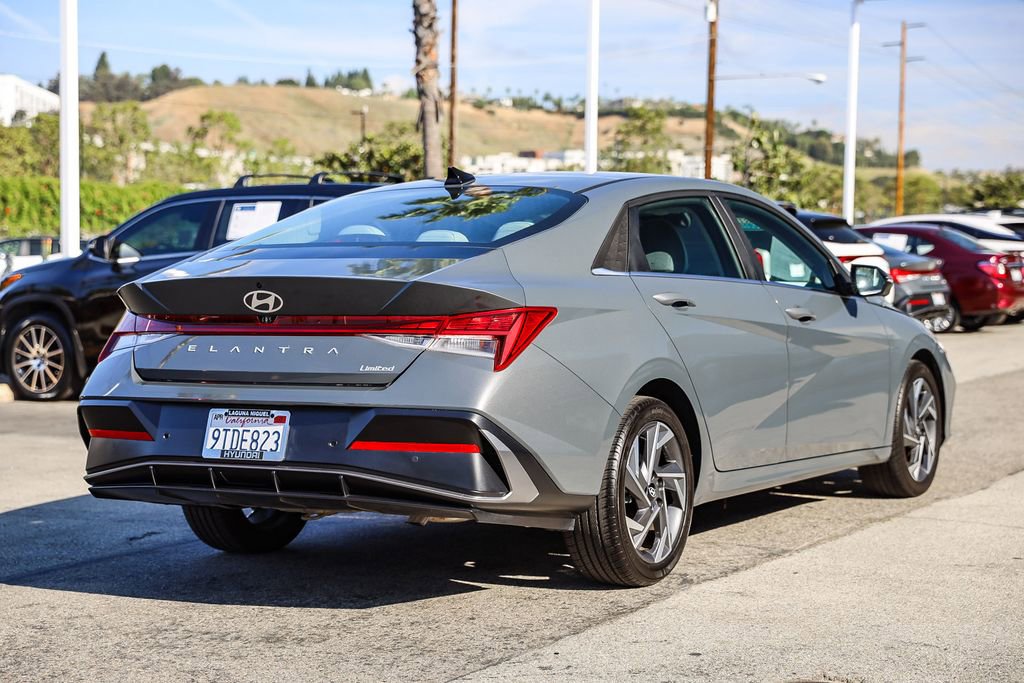 Certified 2024 Hyundai Elantra Limited FWD image 6