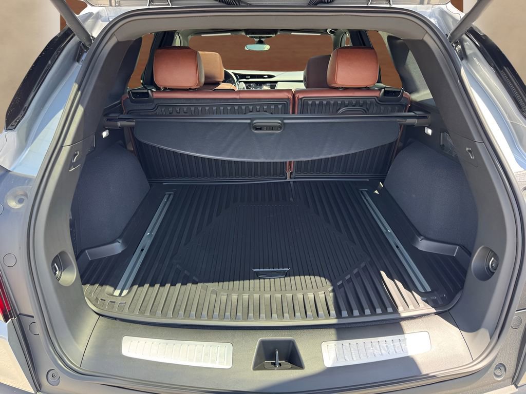 New 2026 Cadillac XT5 Premium Luxury w/ Driver Assist Package FWD image 8