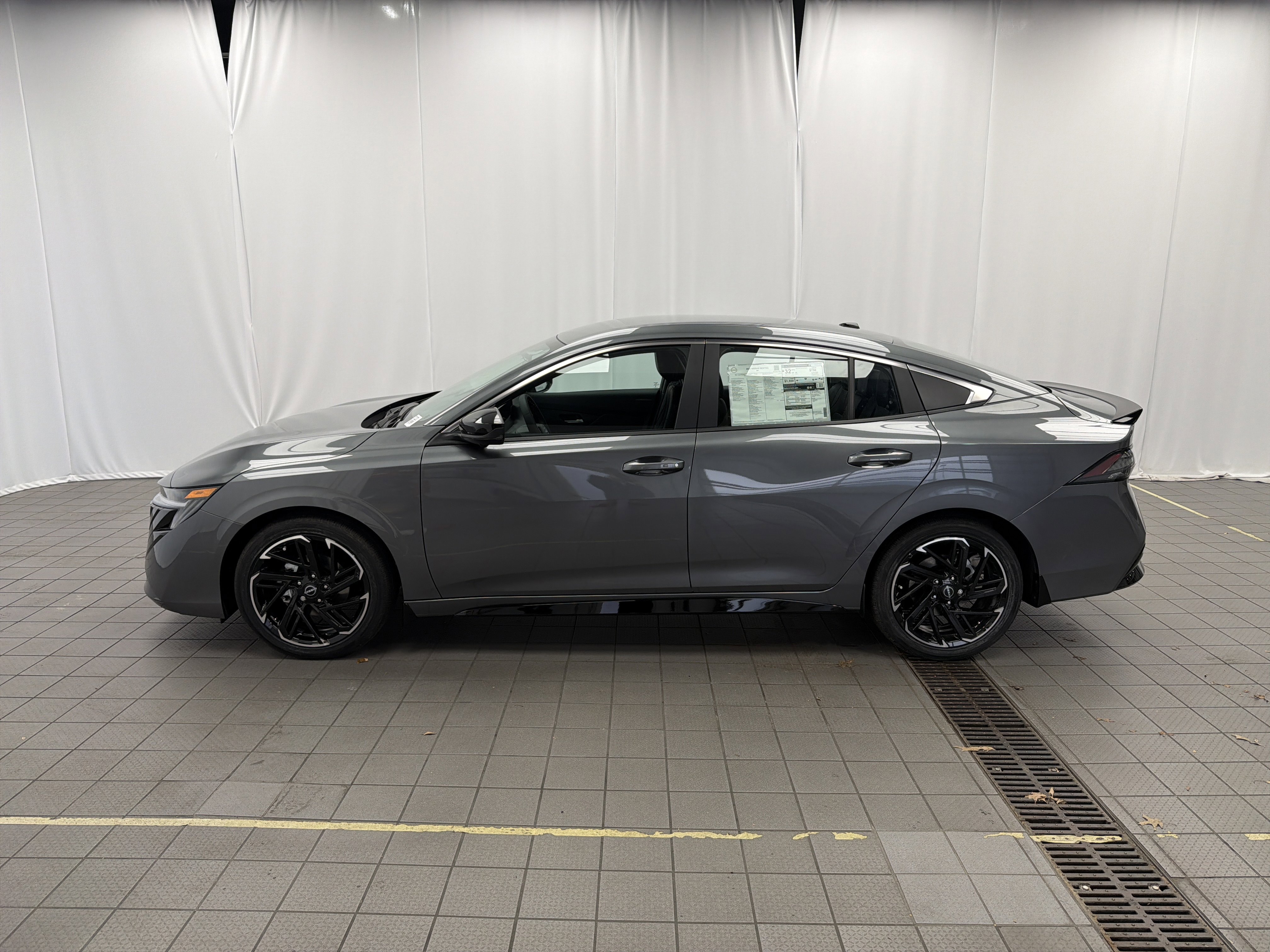 New 2026 Nissan Sentra SR w/ SR Premium Package FWD image 8