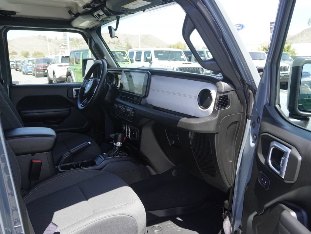 Used 2026 Jeep Wrangler Unlimited Sport AWD/4WD image 27