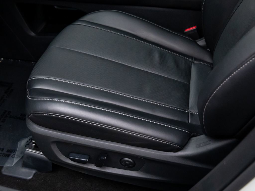 Certified 2025 INFINITI QX60 Luxe image 15