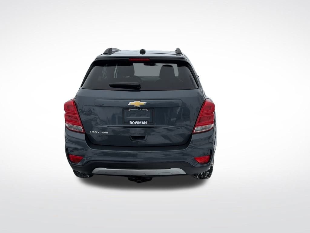 Used 2022 Chevrolet Trax LT w/ LT Convenience Package image 6