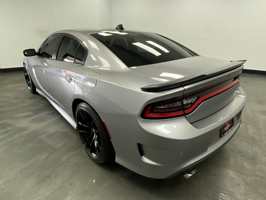 Used 2018 Dodge Charger R/T image 4