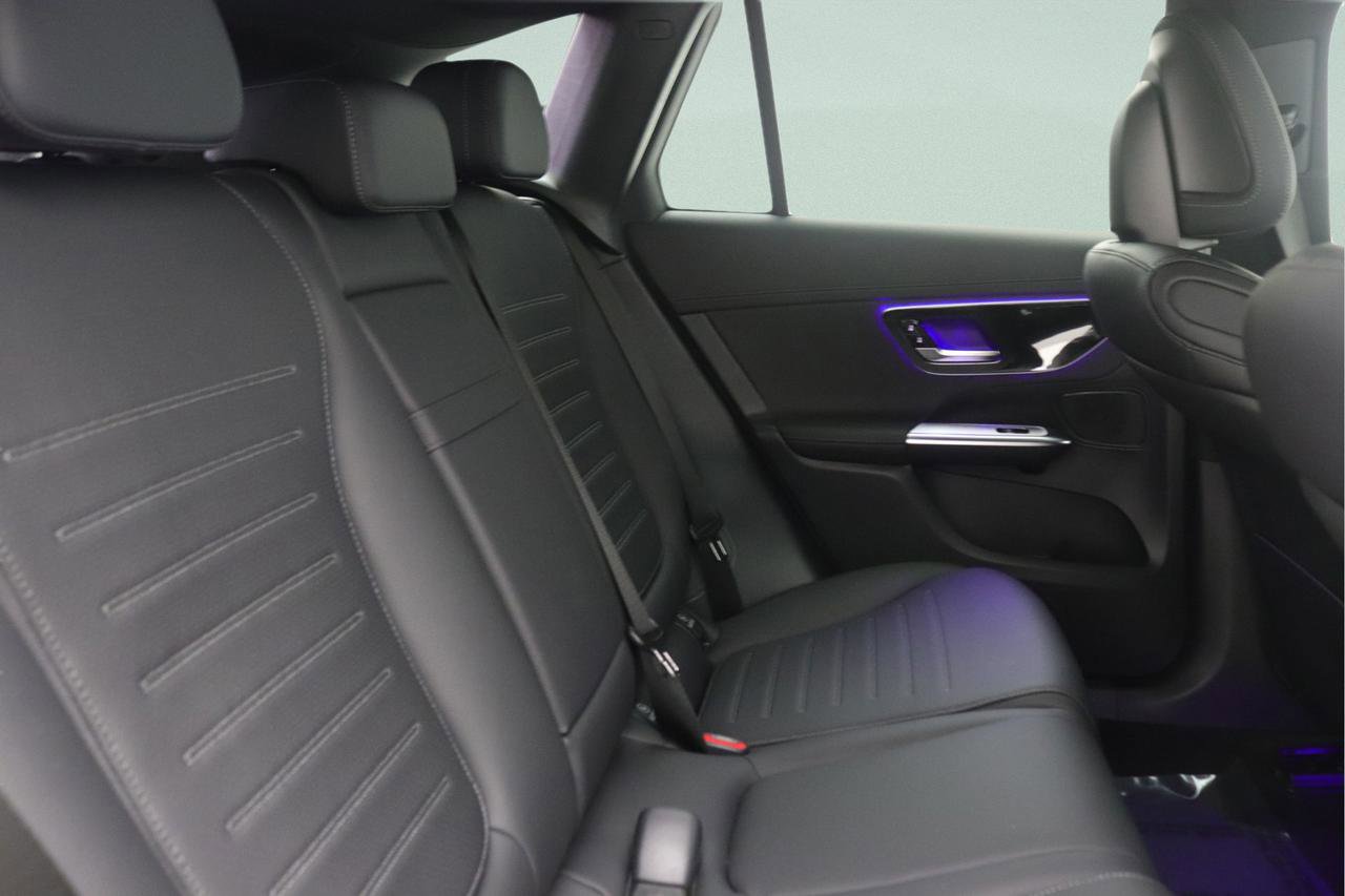 New 2026 Mercedes-Benz GLC 300 image 8