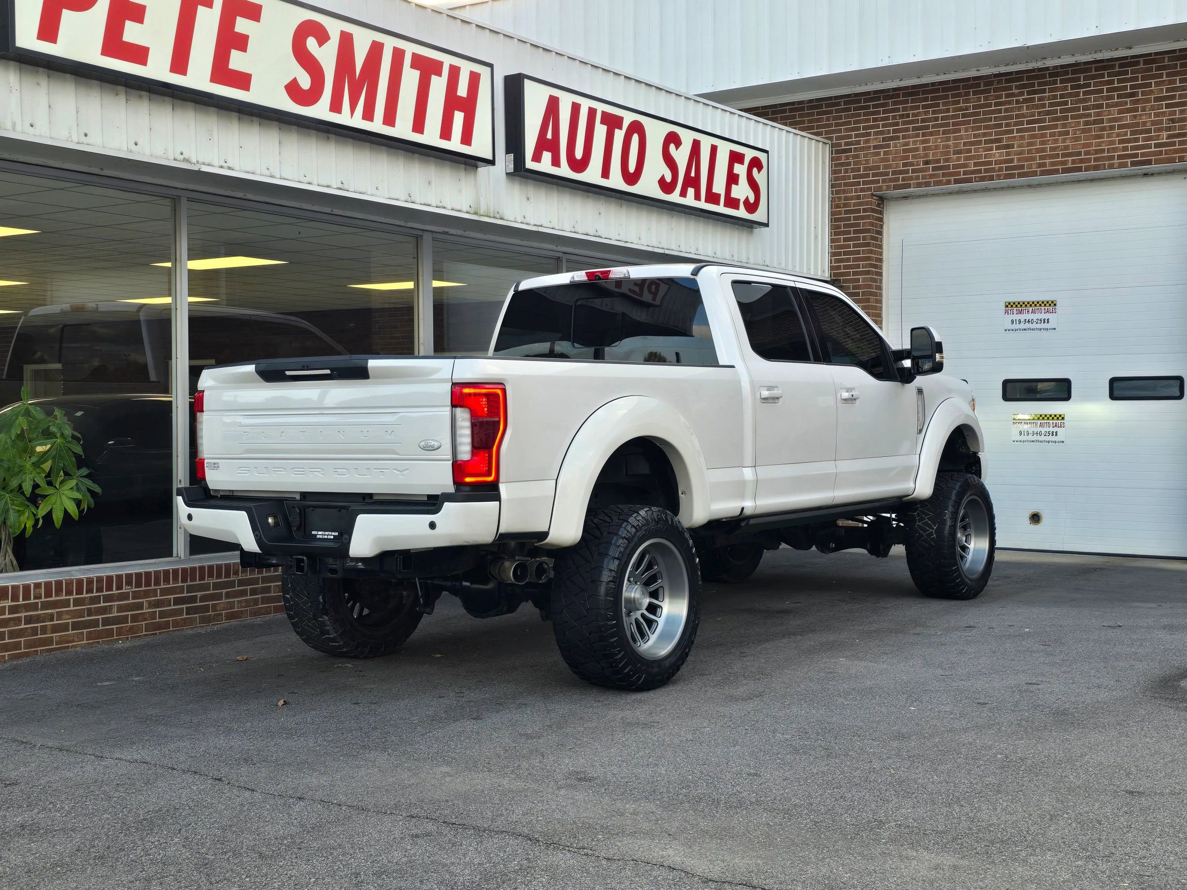Used 2019 Ford F250 Platinum w/ Platinum Ultimate Package AWD/4WD image 7