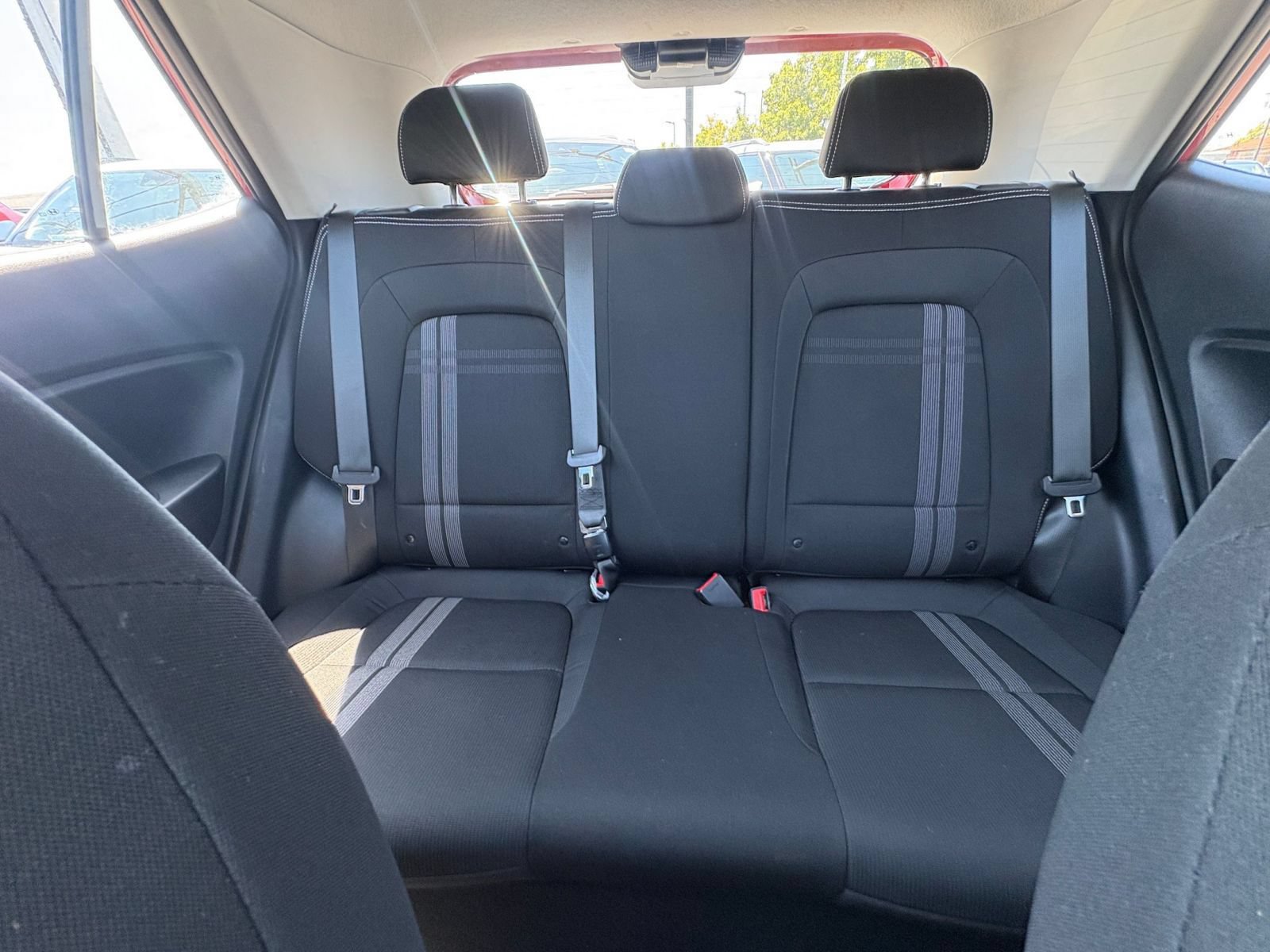 Used 2025 Hyundai Venue SEL FWD image 38