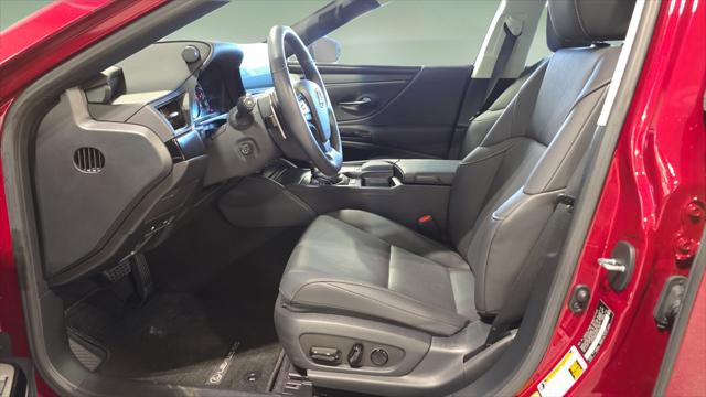 Certified 2022 Lexus ES 350 w/ Premium Package image 10