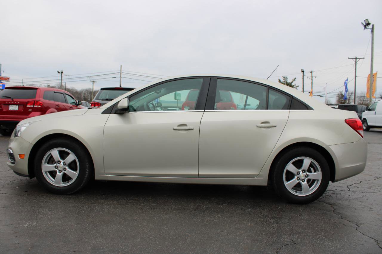 Used 2015 Chevrolet Cruze LT image 11