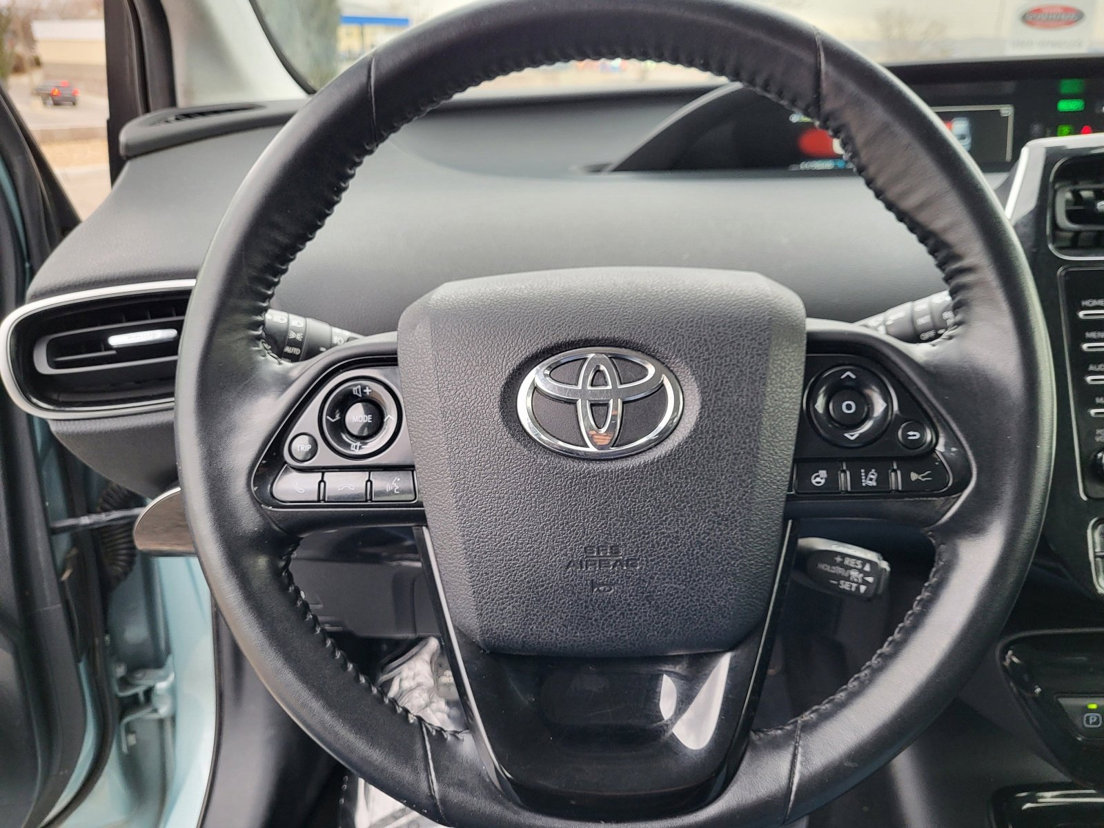 Used 2021 Toyota Prius XLE w/ Carpet Mat Package (TMS) image 8