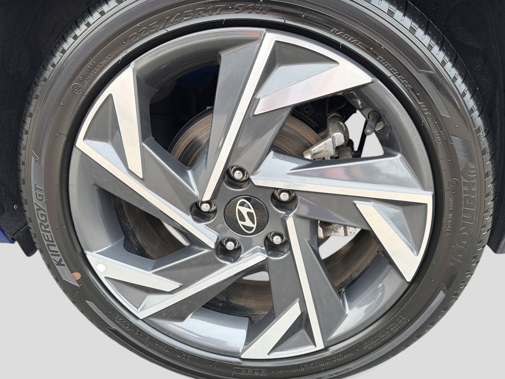 Certified 2025 Hyundai Elantra SEL FWD image 15