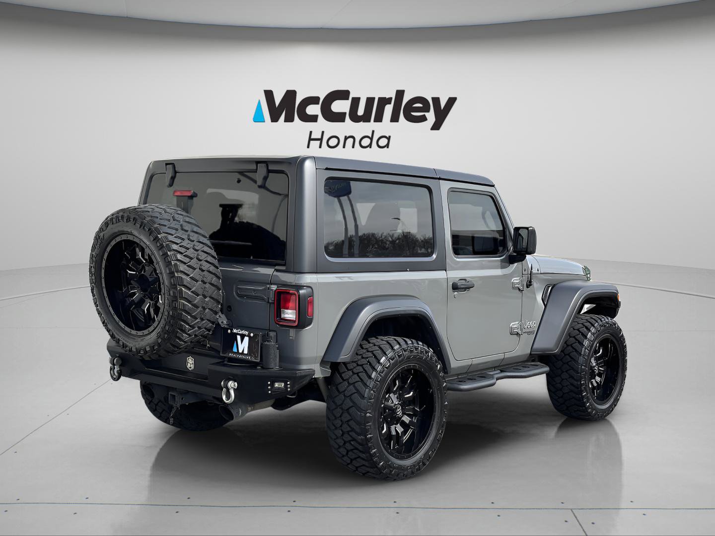 Used 2019 Jeep Wrangler Sport image 3