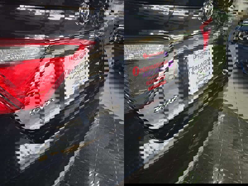 Used 2015 Toyota Camry SE image 25