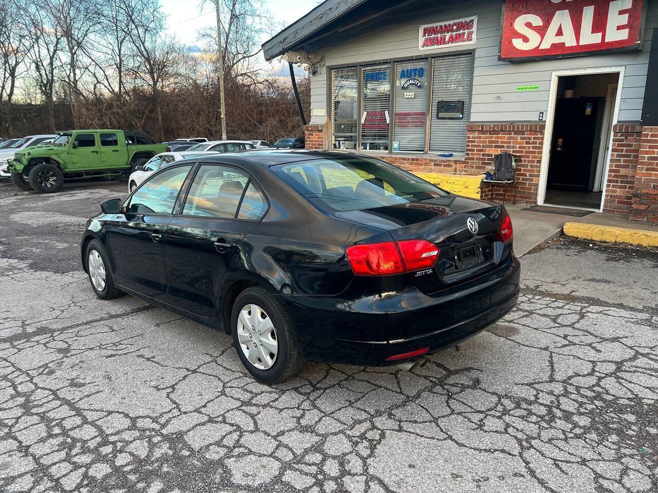 Used 2014 Volkswagen Jetta S image 3