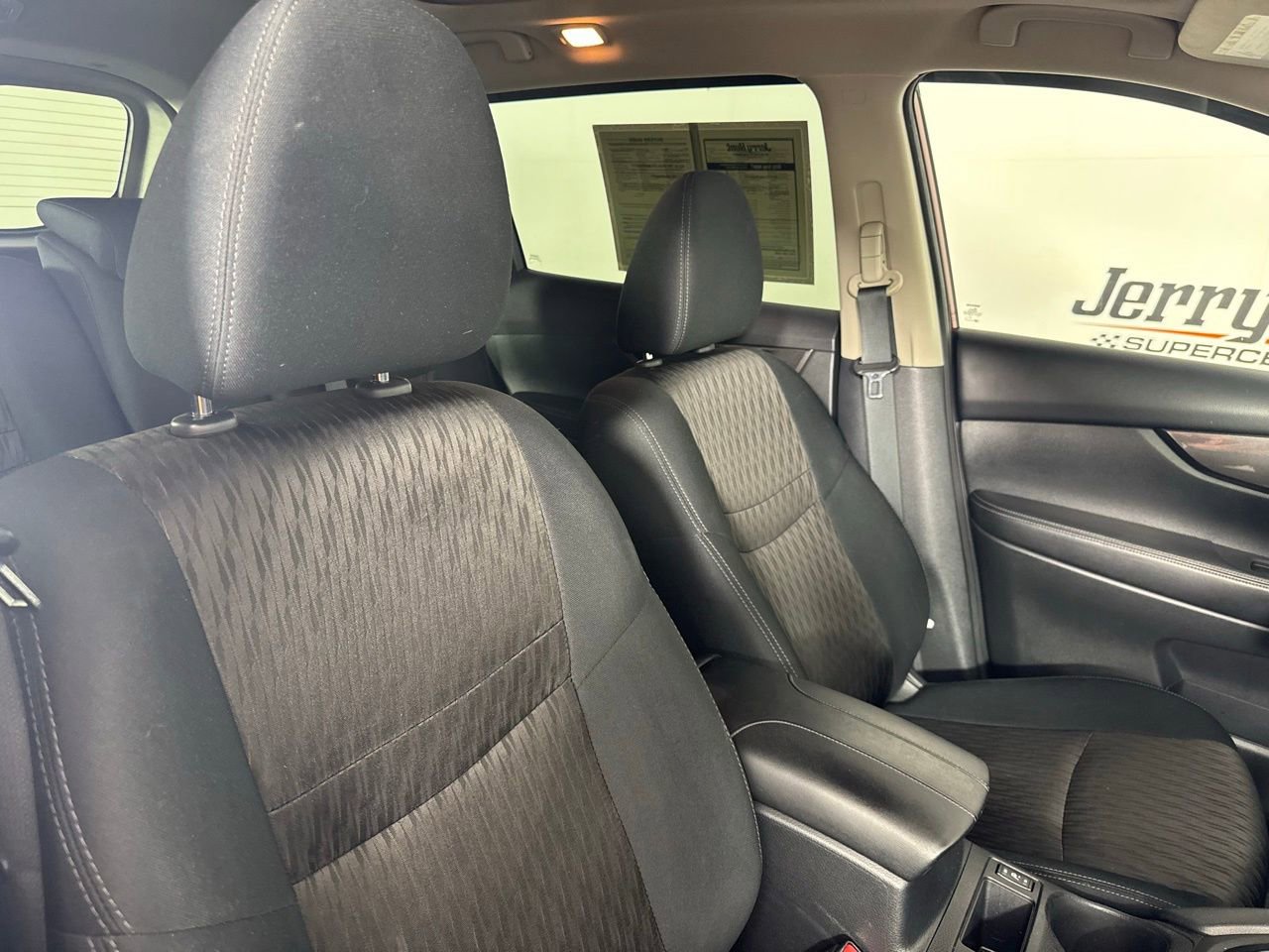 Used 2019 Nissan Rogue SV w/ Sun & Sound Touring Package image 38