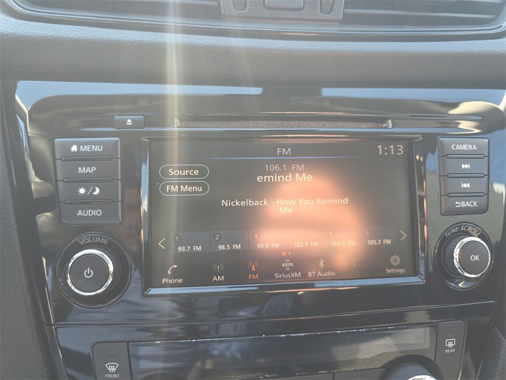 Used 2019 Nissan Rogue SV image 16