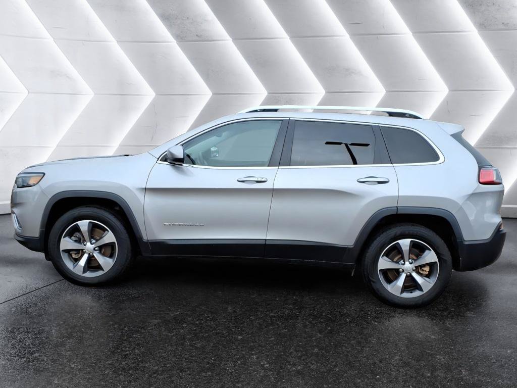 Used 2019 Jeep Cherokee Limited AWD/4WD image 2