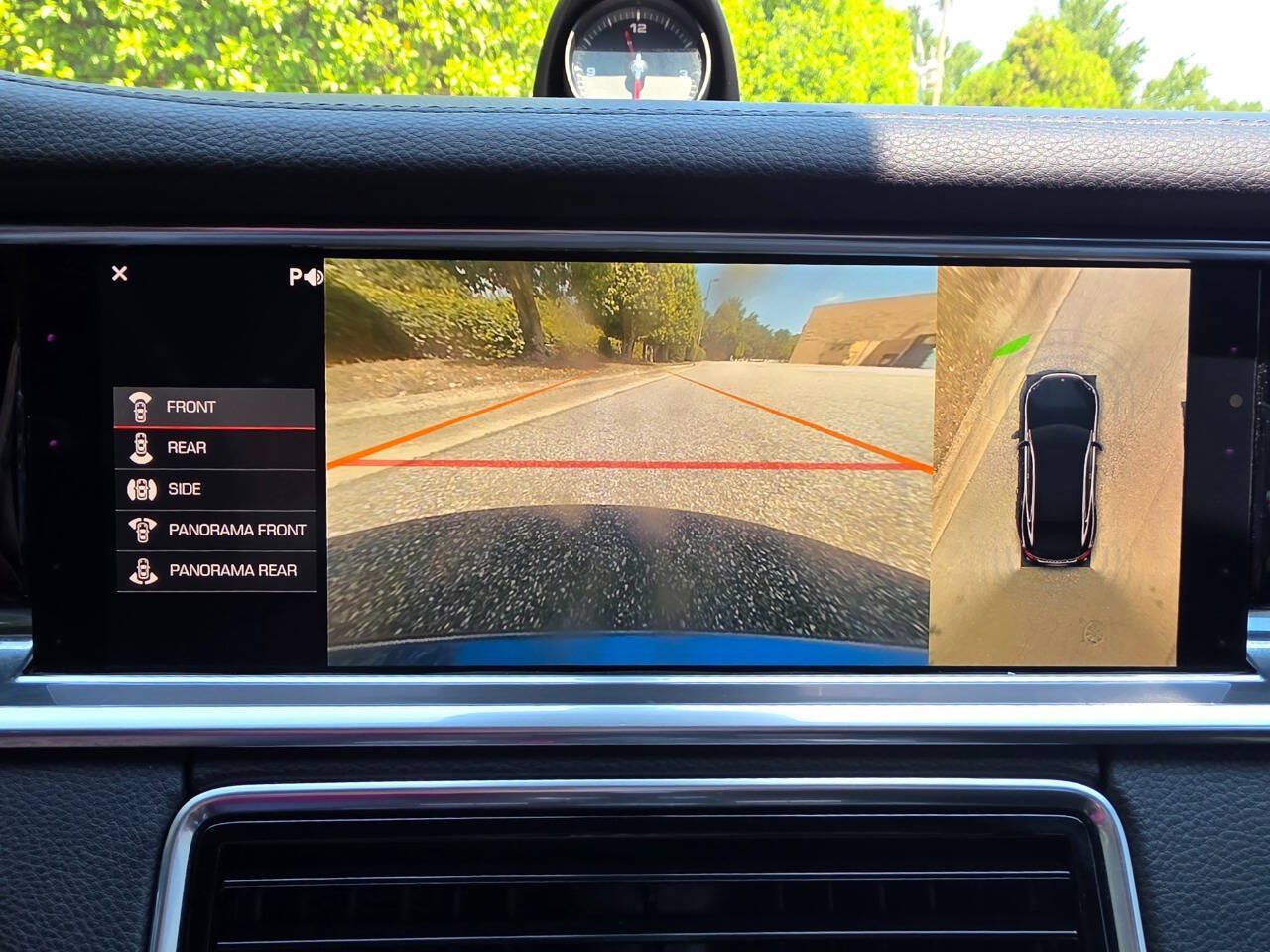 Used 2018 Porsche Panamera 4 AWD/4WD image 31