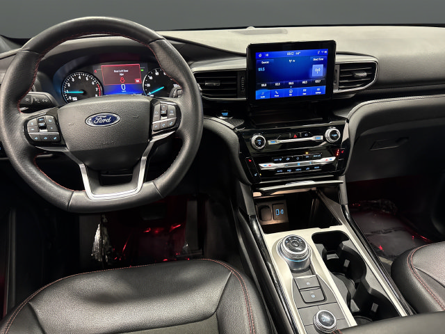 Used 2023 Ford Explorer ST-Line AWD/4WD image 5