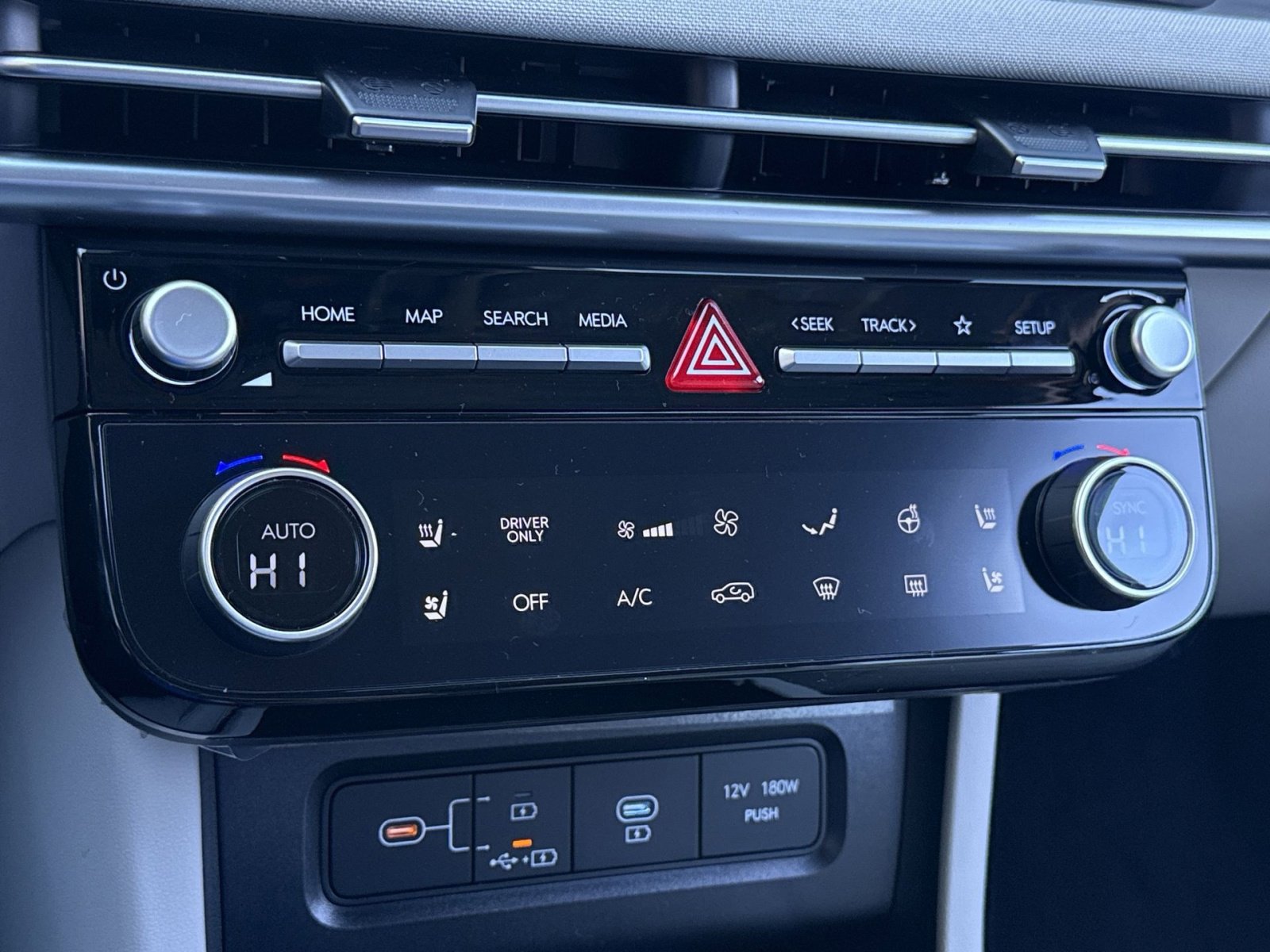 New 2026 Hyundai Tucson Limited image 20