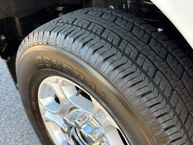 Used 2025 Ford F250 XL AWD/4WD image 9