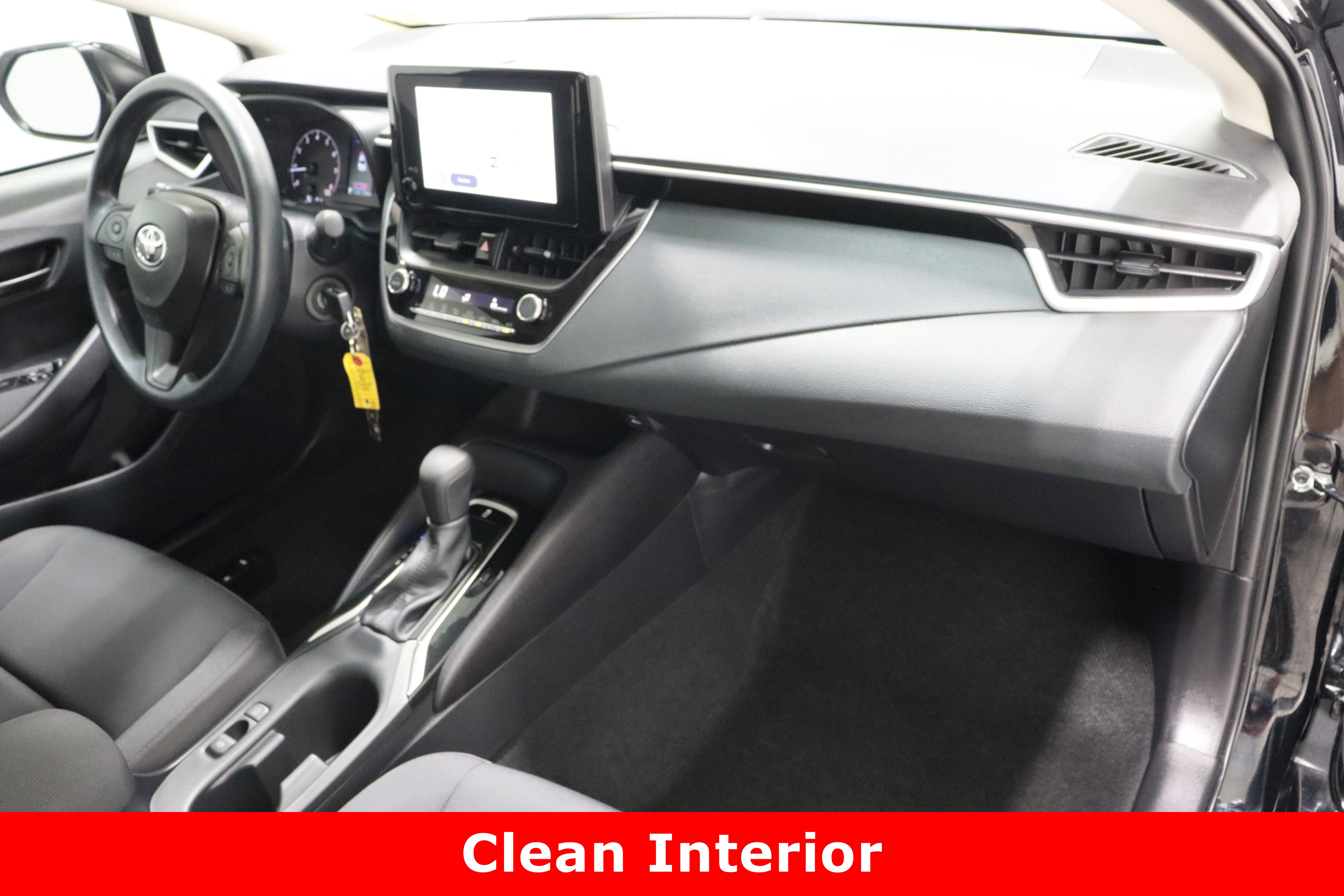 Used 2025 Toyota Corolla LE image 32