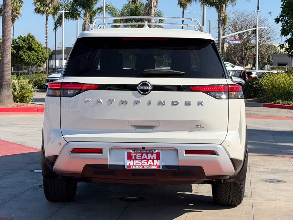 Certified 2024 Nissan Pathfinder SL FWD image 6