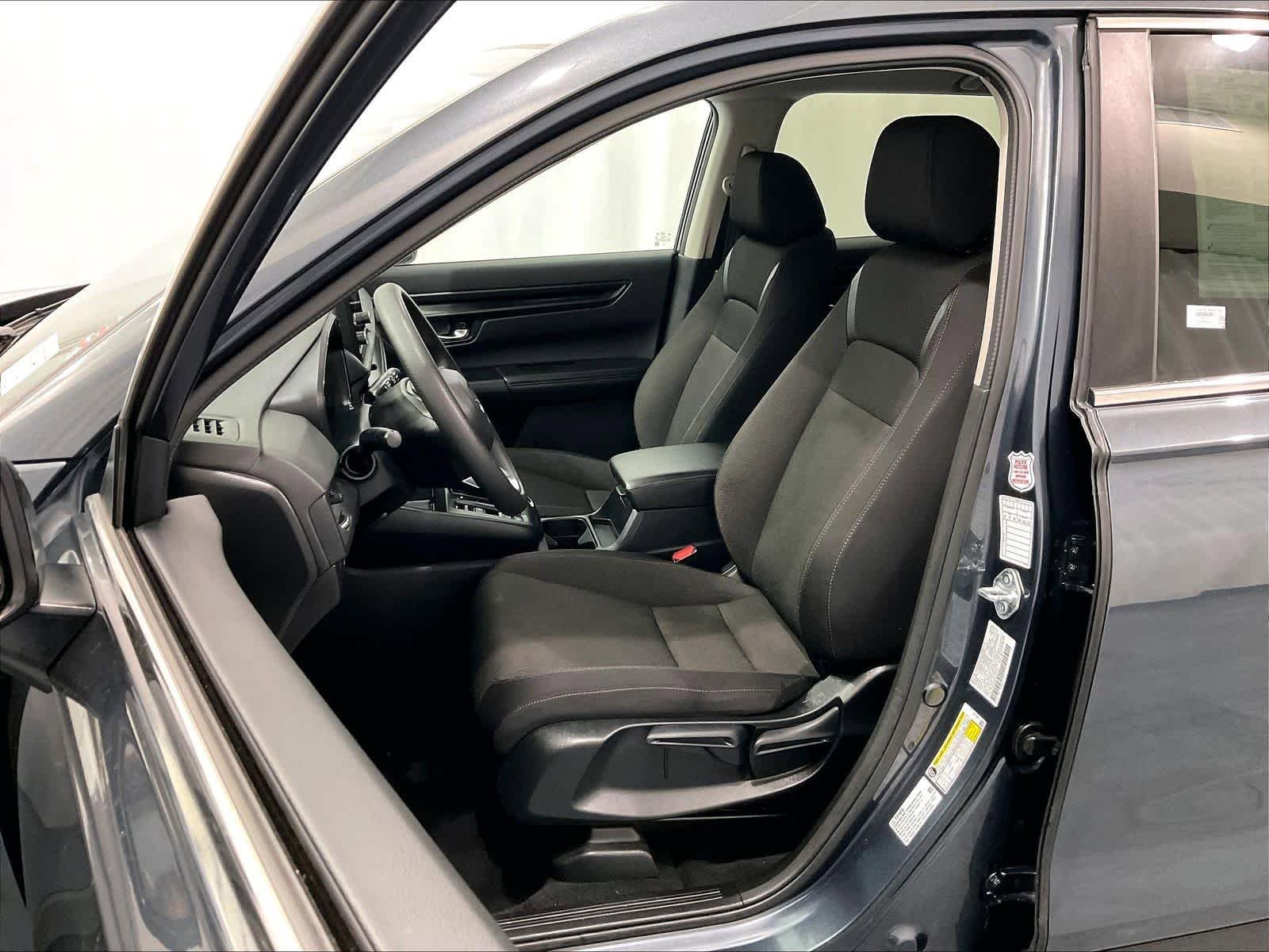 Used 2025 Honda CR-V LX image 10