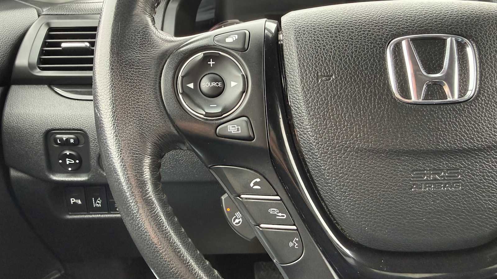 Used 2017 Honda Pilot Elite image 18