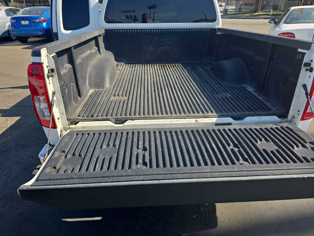 Used 2015 Nissan Frontier S image 17