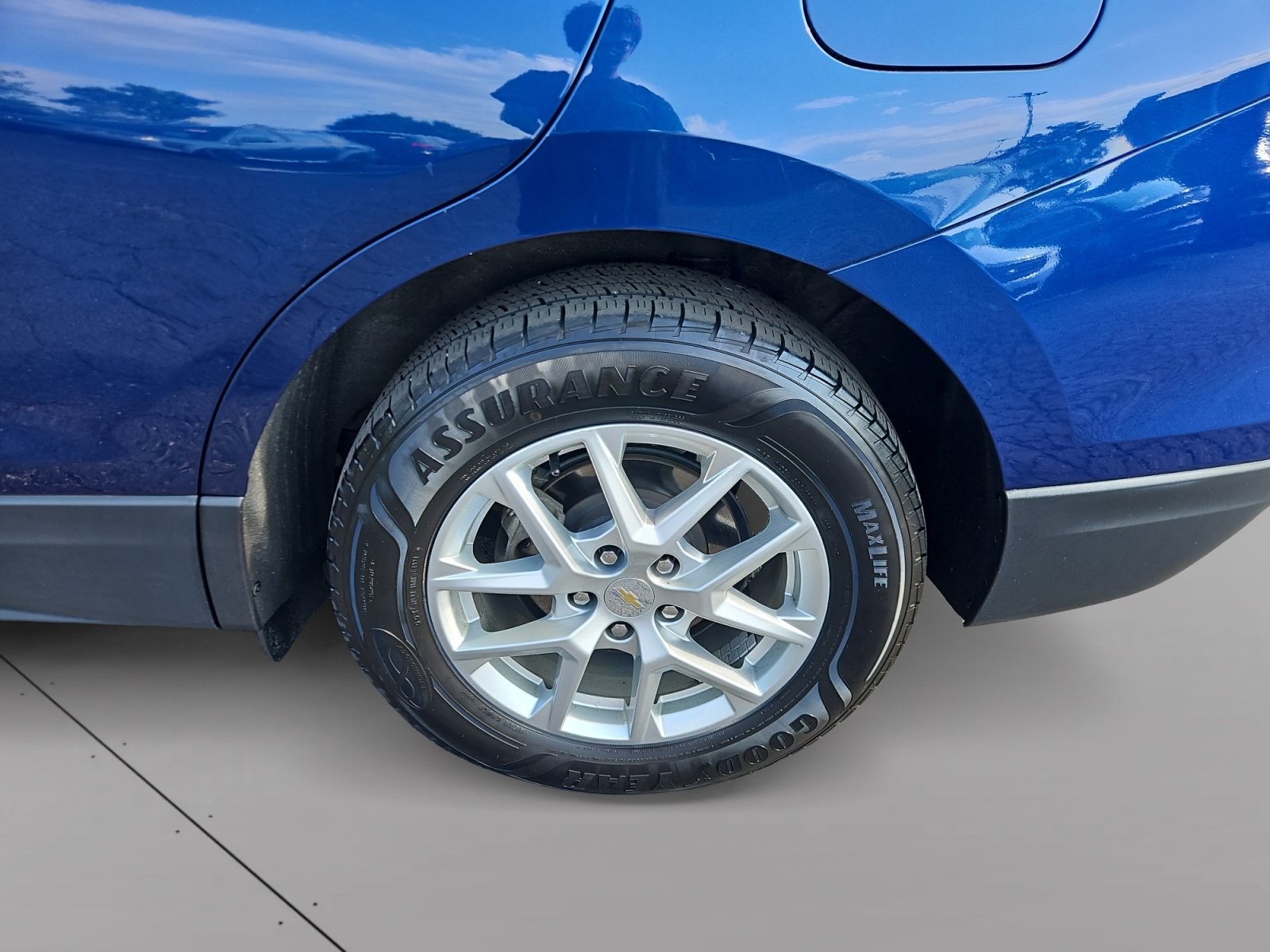 Used 2023 Chevrolet Equinox LT w/ LPO, Floor Liner Package AWD/4WD image 15