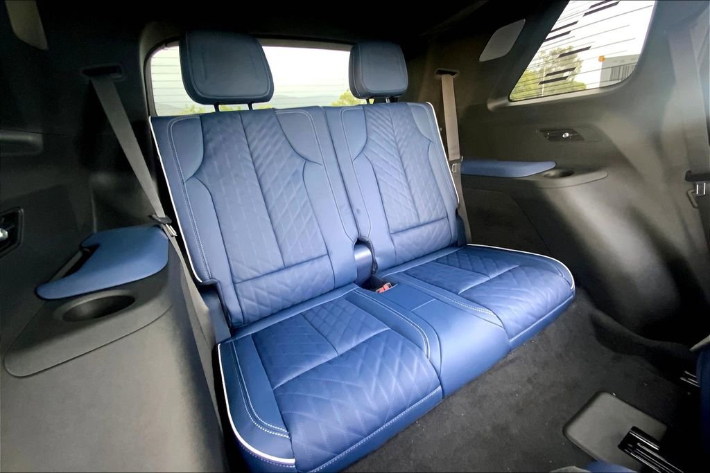New 2026 Cadillac Vistiq Premium Luxury image 30