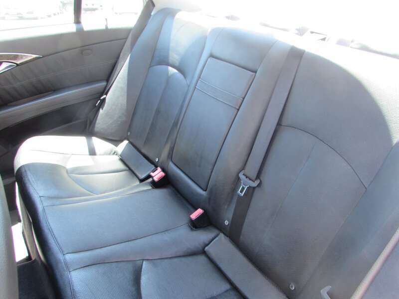 Used 2003 Mercedes-Benz E 500 Sedan image 26