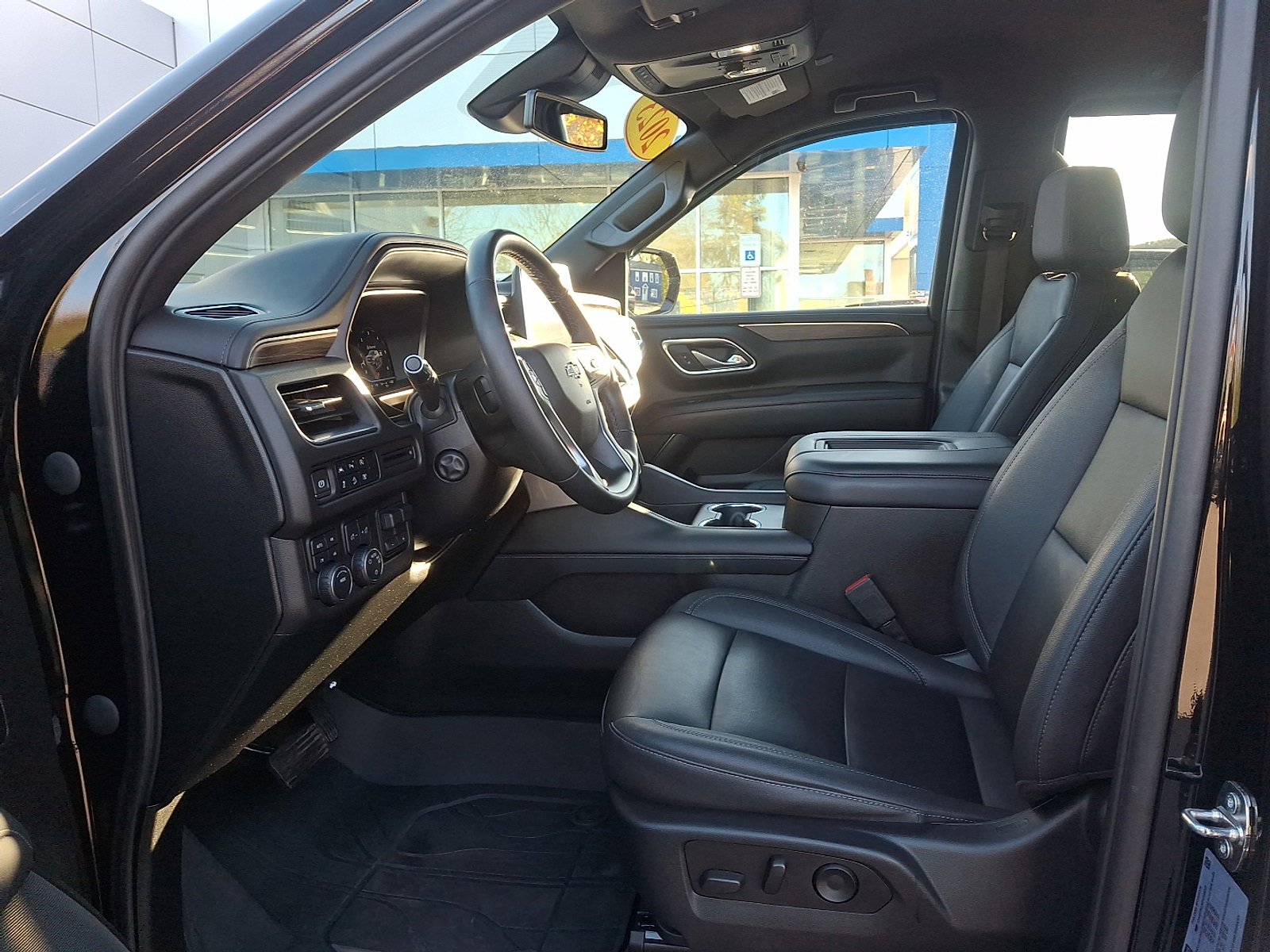 Used 2023 Chevrolet Tahoe Z71 w/ Luxury Package image 14