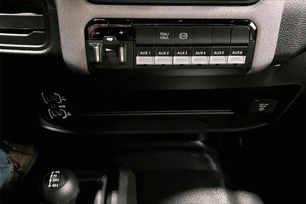 Used 2024 RAM 3500 Tradesman w/ Chrome Appearance Group image 17