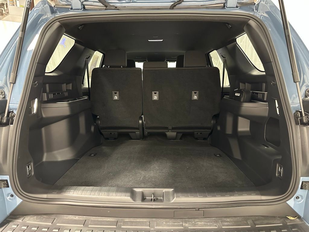 Used 2025 Toyota 4Runner SR5 image 48