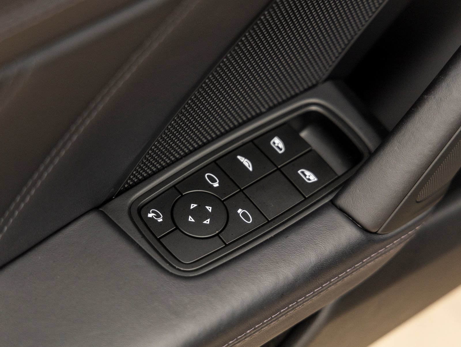 Certified 2024 Porsche 911 Turbo AWD/4WD image 26