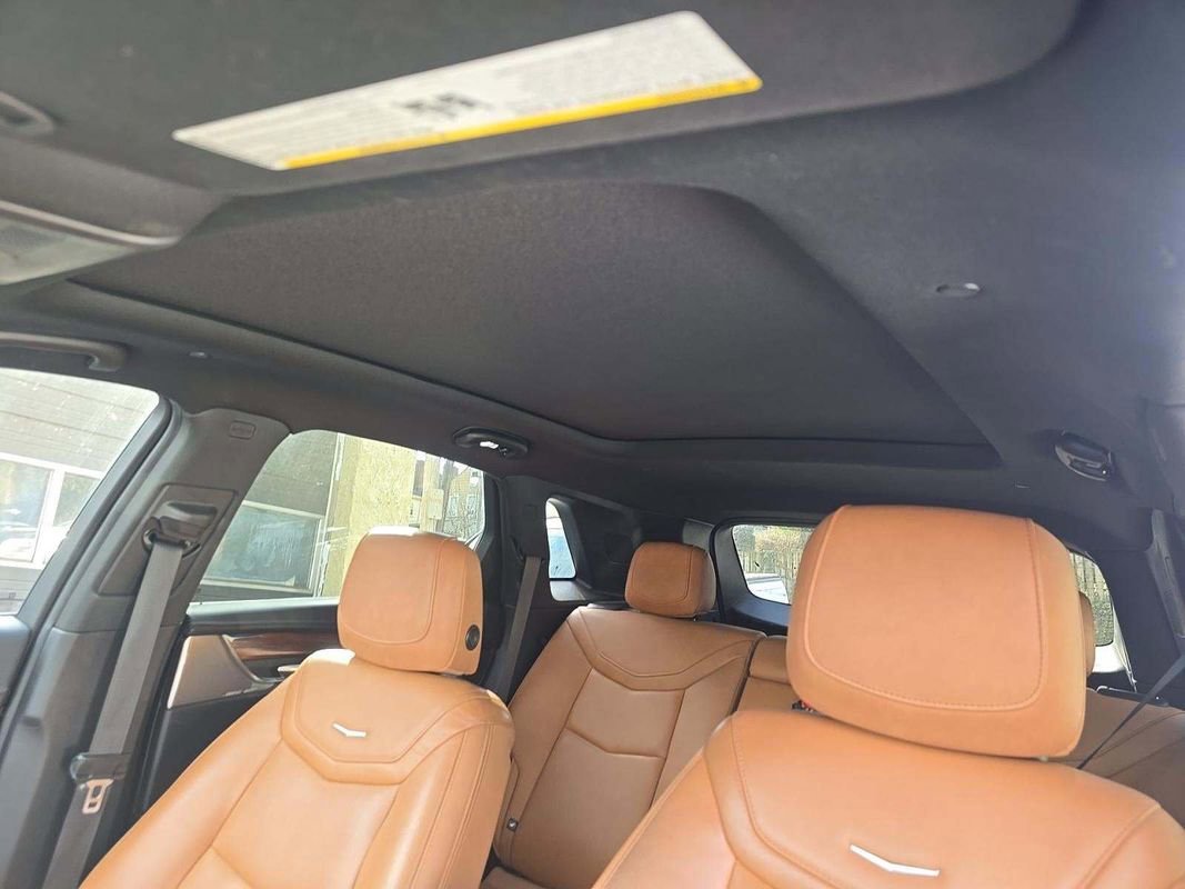 Used 2021 Cadillac XT5 Premium Luxury AWD/4WD image 3