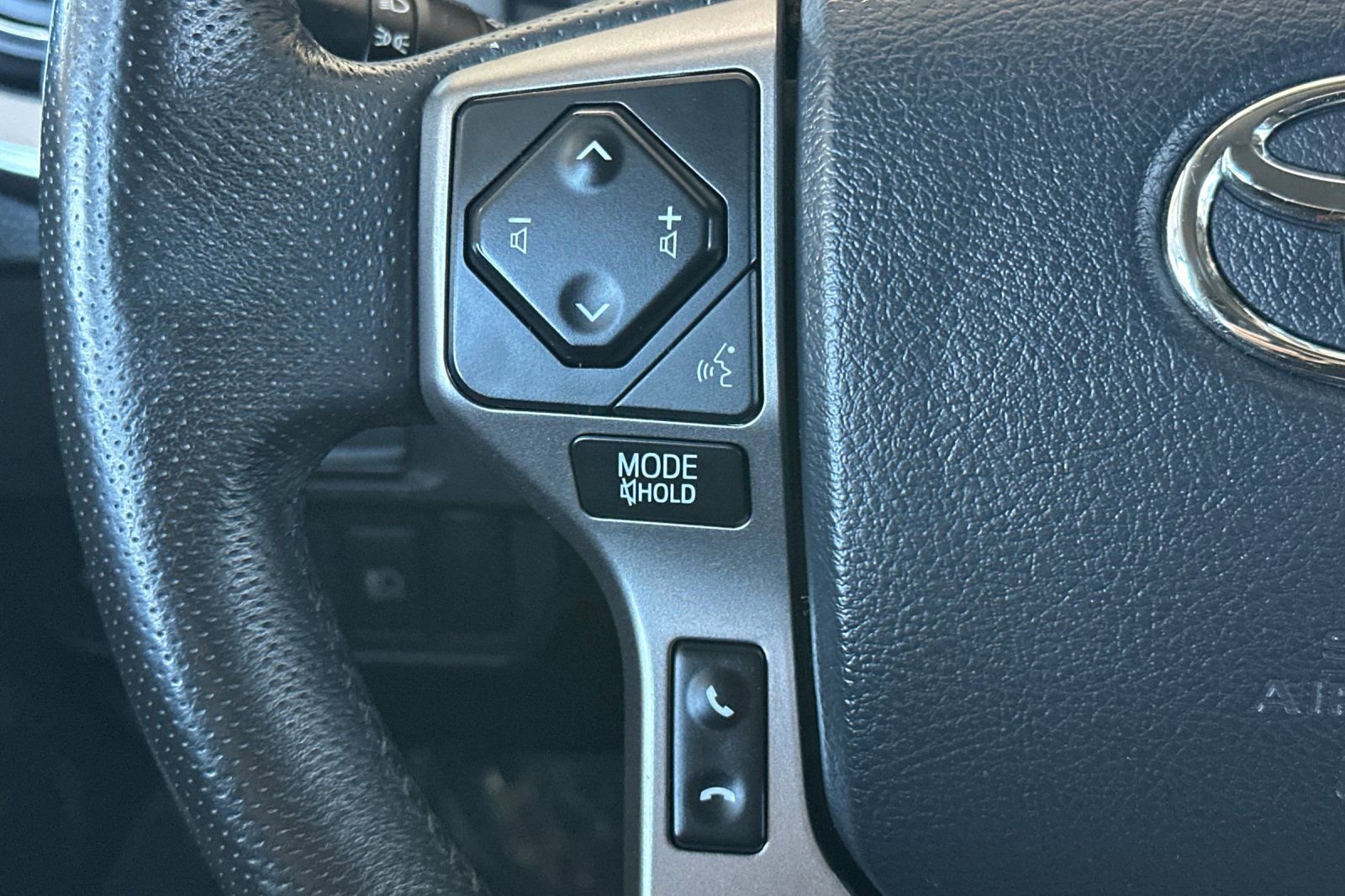 Certified 2019 Toyota Tacoma SR5 image 26