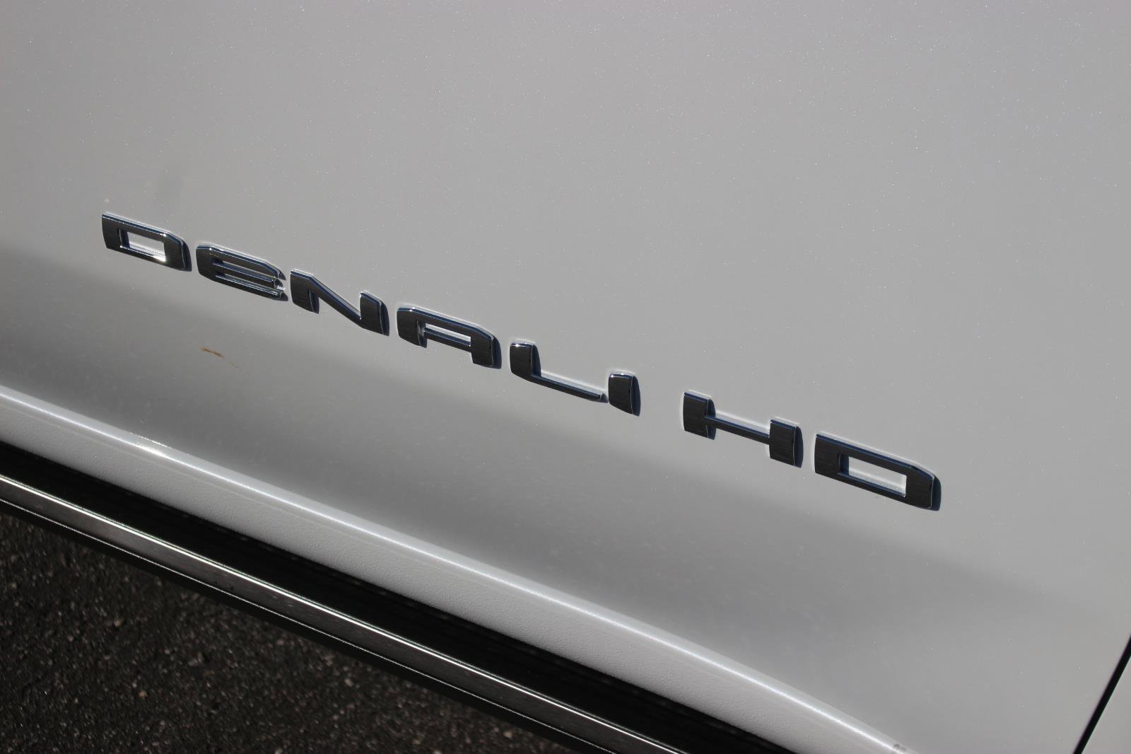 New 2026 GMC Sierra 2500 Denali w/ Denali Reserve Package image 11
