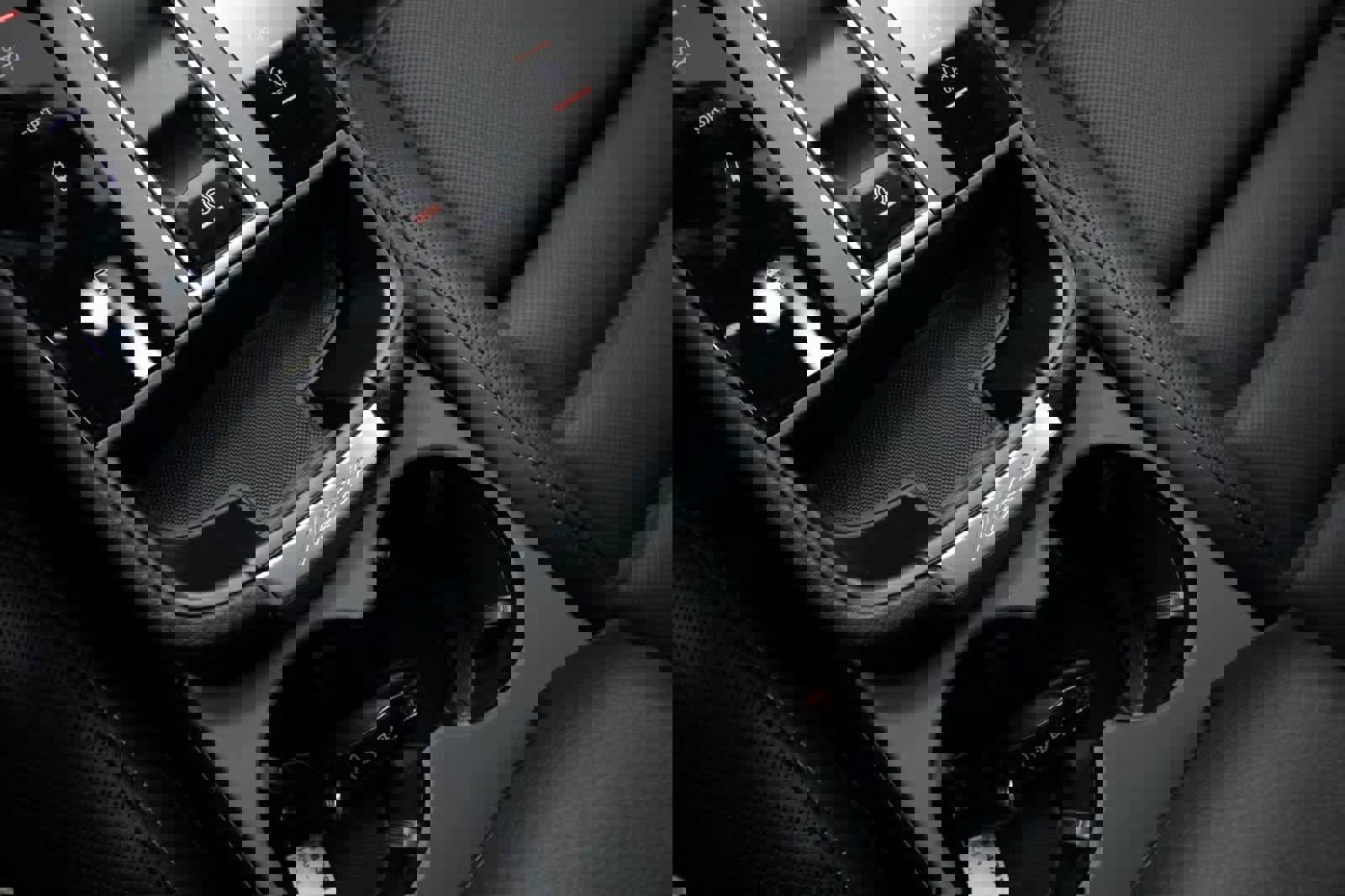 Certified 2025 Porsche Macan S image 24